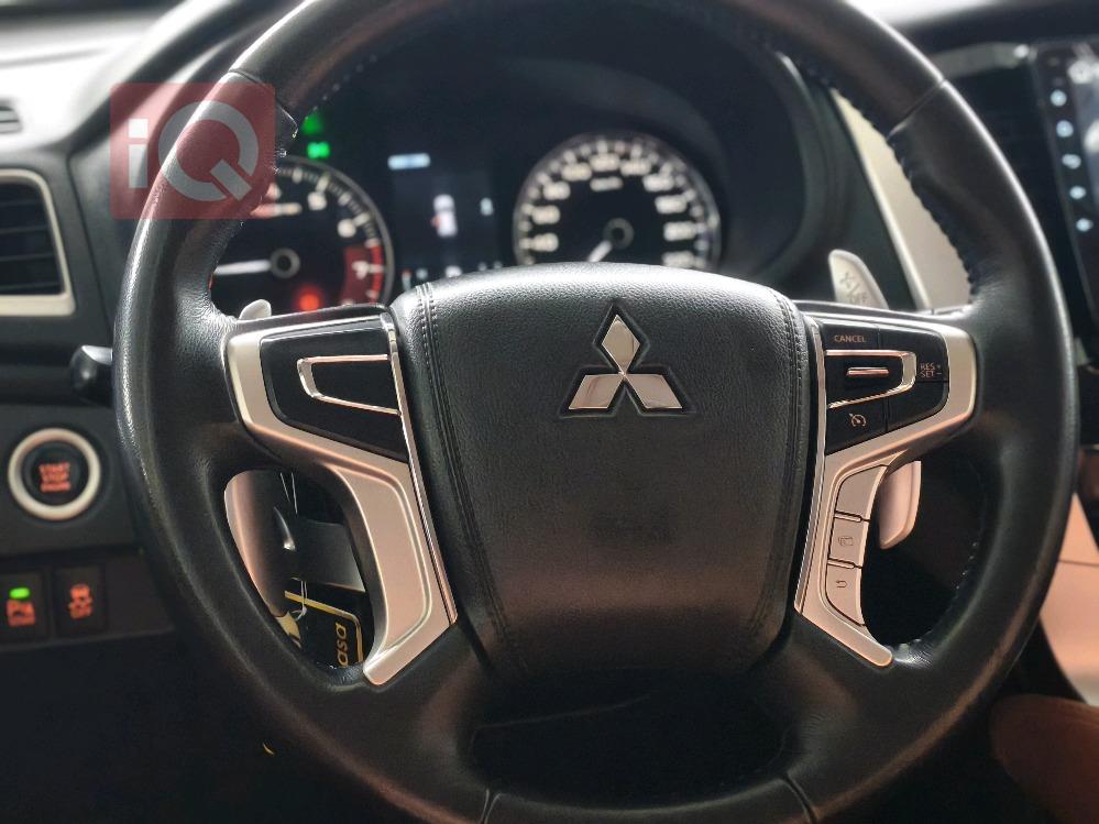 ميتسوبيشي باجيرو سبورت